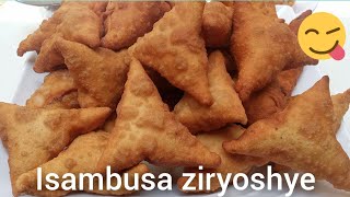 ISOMOGUKORA ISAMBUSA ZIRYOSHYE😋UBUNDI BURYO WAKORAMO URUPAPURO BYIHUSEGuteka isambusa zibirayi😋👍 [upl. by Loreen]