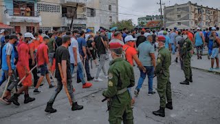 AL FIN HOLGUÍN y Las TUNAS en Las CALLES Hasta QUEMAN Otra Figura de FIDEL Ultimas Noticias de Cuba [upl. by Winfrid]