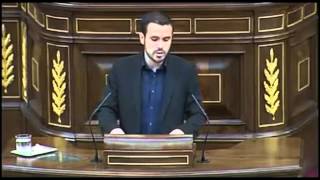 Alberto Garzón a De Guindos quotUna Economia sale adelante metiendo a banqueros en la Cárcelquot [upl. by Enorahs952]