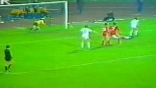 Duisburg vs Bayern 198182 [upl. by Ontina]