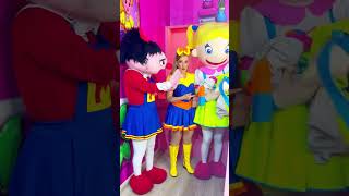 Miguelita entrega vestido maltratado 😨  Bely y Beto belyybeto videosparaniños youtubekids [upl. by Ydnor500]