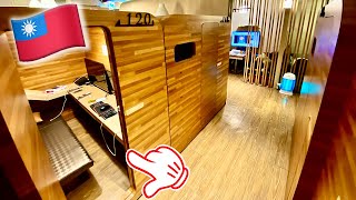 Stayed at Taiwans Internet Cafe in Taipei  Qtime Review  Ningxia Night Market [upl. by Kwan]