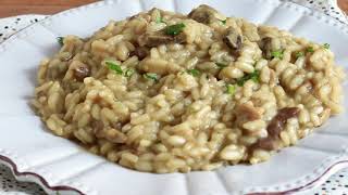 Risotto ai porcini secchi primo piatto cremoso raffinato ed economico  Il chicco di mais [upl. by Gnilyam]