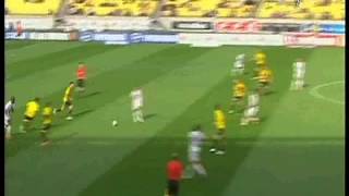 William Gallas Goal Wellington Phoenix Vs Perth Glory [upl. by Namas431]