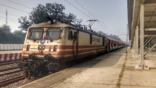 22434 Suhaildev Express  Anand Vihar T  Ghazipur City [upl. by Aihsenak369]