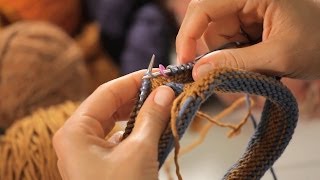 How to Knit Jogless Stripes in the Round  Circular Knitting [upl. by Airotkiv186]