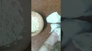 multani mitti powder in clay pot and half roasted multani mitti 🤤👍shorts [upl. by Dinsdale374]