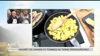 RECETTE  Magret de canard et pommes de terre sarladaises [upl. by Farrington29]