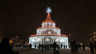 Christmas tree looks like a CAKE Vilnius Lithuania 20222023 [upl. by Nirrek]