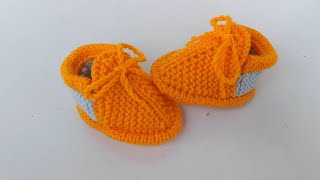 New woolen baby booties knitting designbaby socks knitting tutorialbaby shoes bunai in hindi [upl. by Jacques]