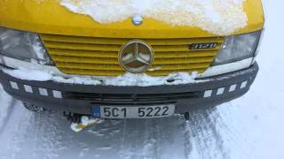 Mercedes Sprinter 4x4 29 TD cold start 55 °C [upl. by Caryn301]