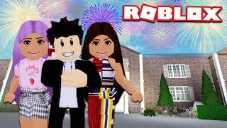 CELEBRATE NEW YEARS EVE WITH US  Bloxburg [upl. by Stern]