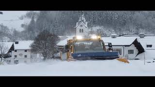 Unimog  un bolide efficace pour le déneigement [upl. by Eillor665]