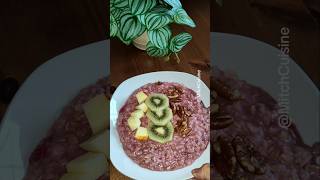 Raspberry oatmeal for breakfast healthyrecipe proteinoats breakfastrecipes [upl. by Rois]