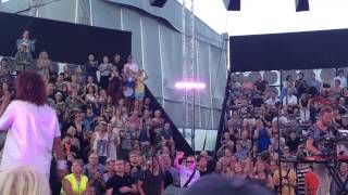 Neneh Cherry  Buffalo Stance  live  Flow Festival 2014 [upl. by Hali]