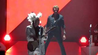 M Matthieu Chedid et Johnny Halliday  quotTanagraquot live duo  Paris Bercy 16122010 [upl. by Tansey]