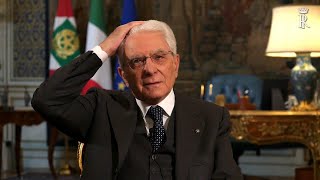 Il ciuffo fuori posto di Mattarella quotGiovanni non vado dal barbiere nemmeno ioquot [upl. by Atinele]