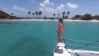 Croisière en catamaran dans les Caraïbes  cap sur les îles Grenadines [upl. by Alyehs]