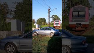 Train vs Jaguar Xtype [upl. by Talbert]