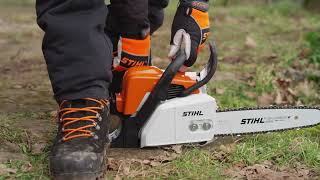 Démarrage au sol à laide de la tronçonneuse STIHL MS 170  Instructions STIHL [upl. by Healey]