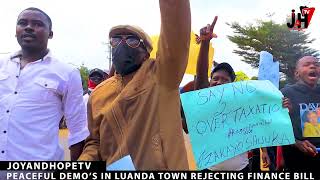 LUANDA GEN Z HAVING A PEACEFULL DEMONSTRATION ON FINANCE BILL 2024 [upl. by Okim]