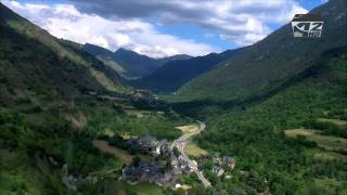 Los Pirineos desde el aire 3 [upl. by Attevaj]