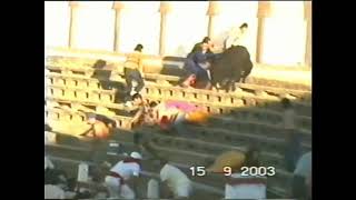 2003  El novillo salta a al tendido en la plaza de toros de Torralba de Cva  15 de septiembre [upl. by Esinev]