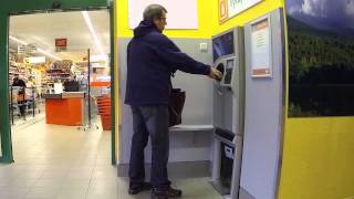 Vyladěný automat na výkup lahví skrytá kamera [upl. by Kraus891]