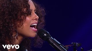 Alicia Keys  Butterflyz Piano amp I AOL Sessions 1 [upl. by Nugesulo]