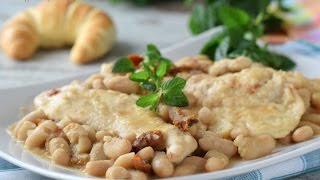 Scaloppine di pollo con fagioli cannellini [upl. by Yelyr609]