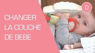 Comment changer la couche de bébé   Puériculture [upl. by Oetomit397]