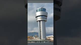 Torre de controle de voos no Aeroporto de Sófia na Bulgária Arquitetura bonita design modernidade [upl. by Einnel]