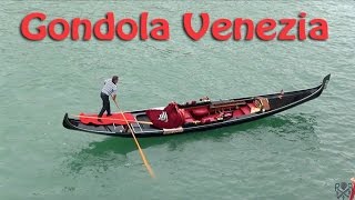 Gondoliers et Gondoles à Venise Venezia [upl. by Ajnin]