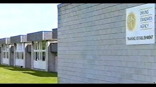 Cutting Edge  Driving examiner training  Driving test  Channel 4  Cardington  1996 [upl. by Ahtanoj131]