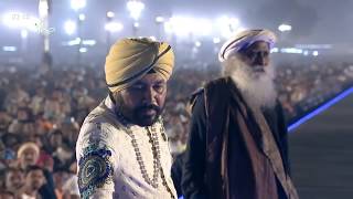 Sadhguru Dance With Daler Mehndi  Tunak Tunak Tun  Mahashivratri 2018 [upl. by Bohi]