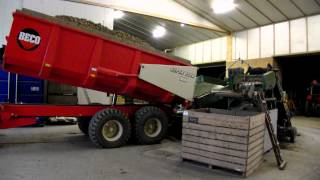 aardappel rooien en inschuren Boer Jilles 2013 potato harvesting [upl. by Verbenia]