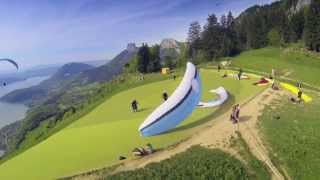 Baptême en parapente au dessus du lac dAnnecy [upl. by Ettennaej611]