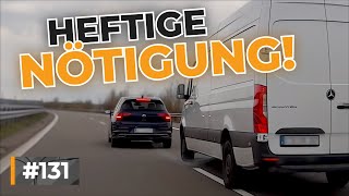 Nötigung auf Autobahn Anhänger kippt um und Bauarbeiter macht Beweisfoto  GERMAN DASHCAM  131 [upl. by Amian]