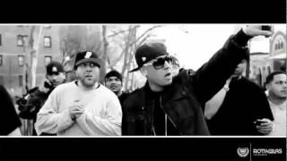 Plaka Plaka  Cosculluela Official Video [upl. by Ardnuhs]