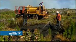 Firefighters manage to contain part of blazes on Hottentots H Mountains [upl. by Greysun]