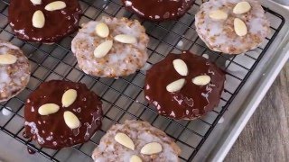 Traditional Nürnberger Elisenlebkuchen German Lebkuchen [upl. by Einahteb373]