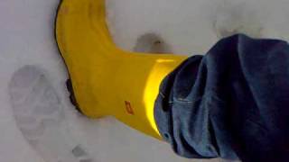 Gummistiefel im Schnee [upl. by Llednar]