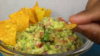 Como fazer um delicioso guacamole mexicano fácil [upl. by Kingsley167]