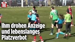 Nach Gelb für seinen Mitspieler Fußballer schlägt auf Schiedsrichterin ein [upl. by Neztnaj64]