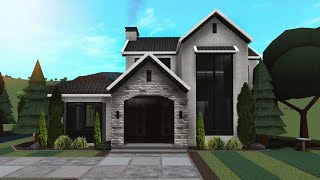 Bloxburg  Realistic Modern Family house Speedbuild  Roblox House Build [upl. by Docilla675]