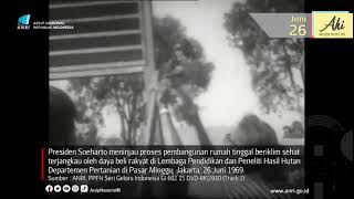 Presiden Soeharto Meninjau Pembangunan Rumah Sehat [upl. by Haimrej]