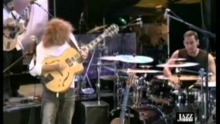 Pat Metheny  last train  minuano six eght live [upl. by Ettennyl896]