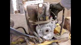 How to run a Hatz Diesel E75 engine  Starten einer Wacker Rüttelplatte mit Hatz Diesel Motor E75 [upl. by Palestine]