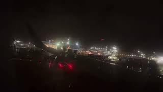 Wizz Air flight London Luton landing [upl. by Ahcilef]