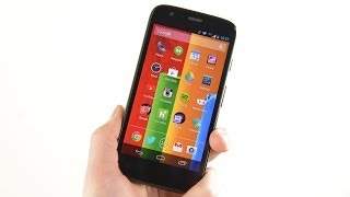 Best Cheap Smartphone Moto G Review [upl. by Spears414]